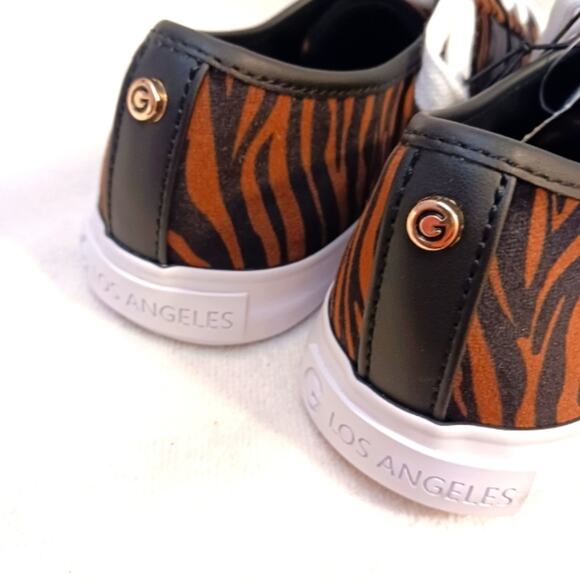 NEW! GUESS Tiger Animal Print Sneakers Womens 8 Brown Velour Avant Garde Glam - Picture 7 of 16